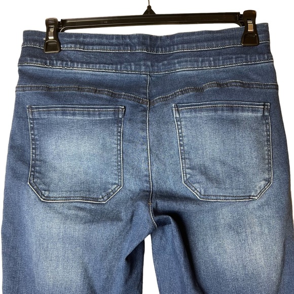 Wit & Wisdom Pull on Glider Kick Flare Eyelash hem Jeans Size 8 - Picture 3 of 9